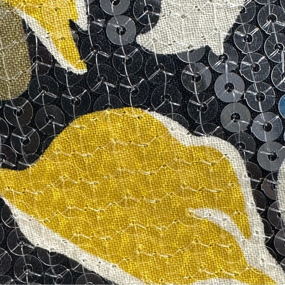 Vera Bradley Magnolia 7" round‎ purse, sequin, crossbody, sparkly - Picture 8 of 8